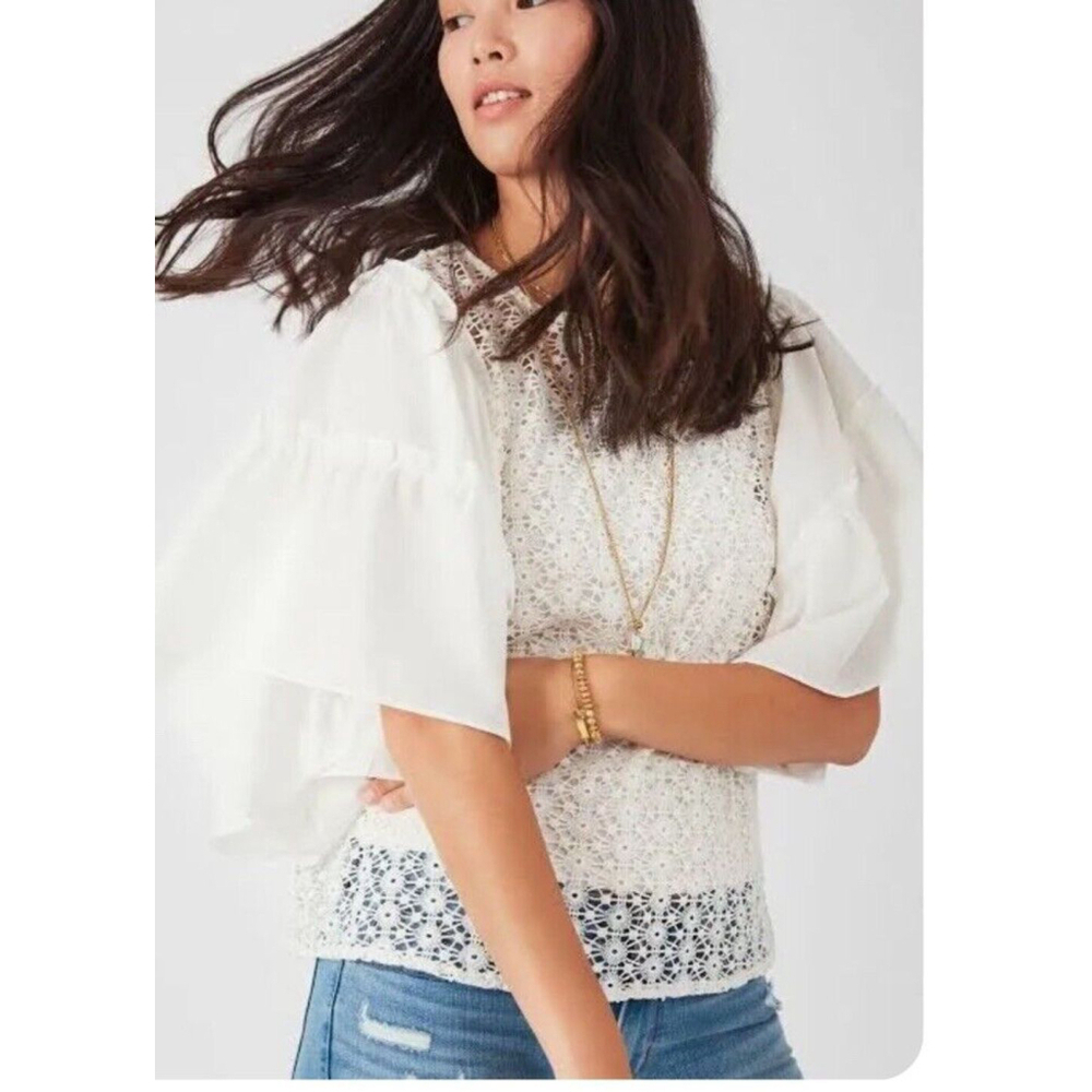 Stella & Dot White Top Womens Small‎ Eyelet Lace Overlay Ruffle Bell Sleeves